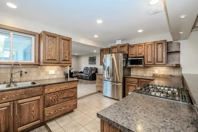 NEW LISTING IN LASALLE! BRICK RANCH WITH ATTACHED DOUBLE GARAGE! - Photo 4