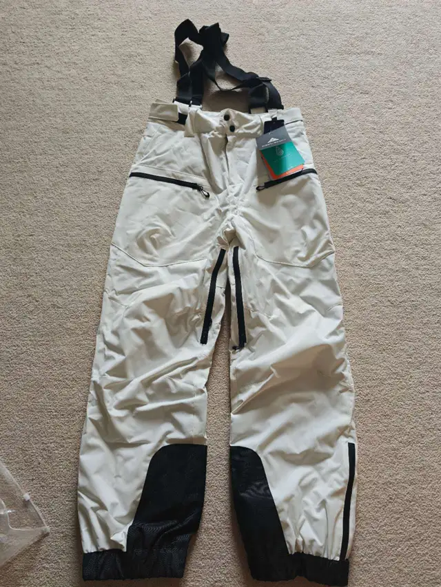Brand new snow pants - Size XS