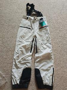 Brand new snow pants - Size XS