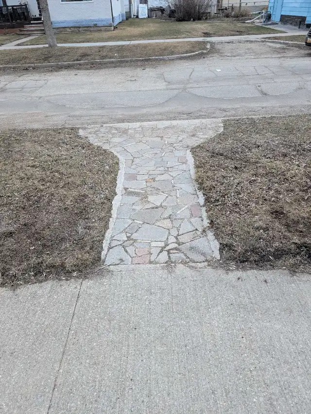 Pavers assorted sizes - Photo 8