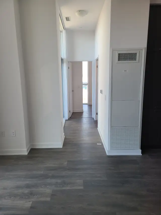 Condo Near Vaughan Subway for rent - Photo 6