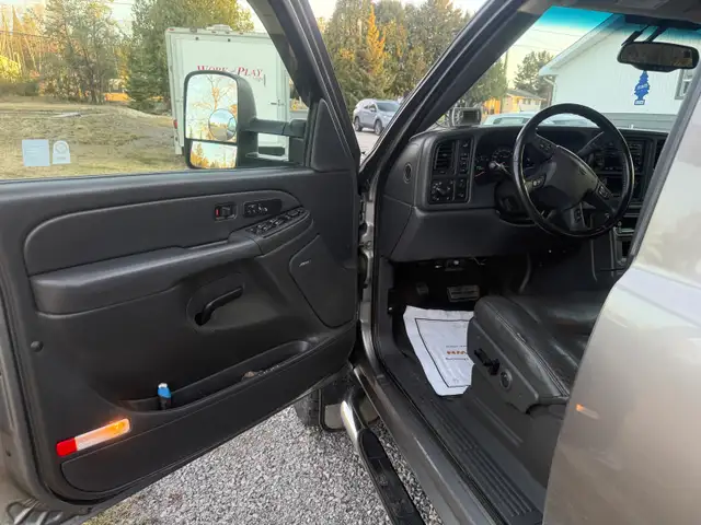 2006 GMC 3500 SLT Duramax - Photo 6