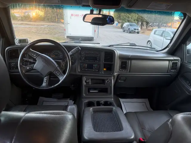 2006 GMC 3500 SLT Duramax - Photo 7
