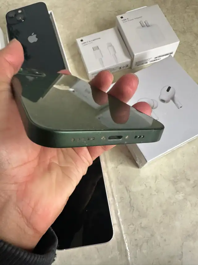 iPhone 13 128gb Airpods/Charger Set/Delivery