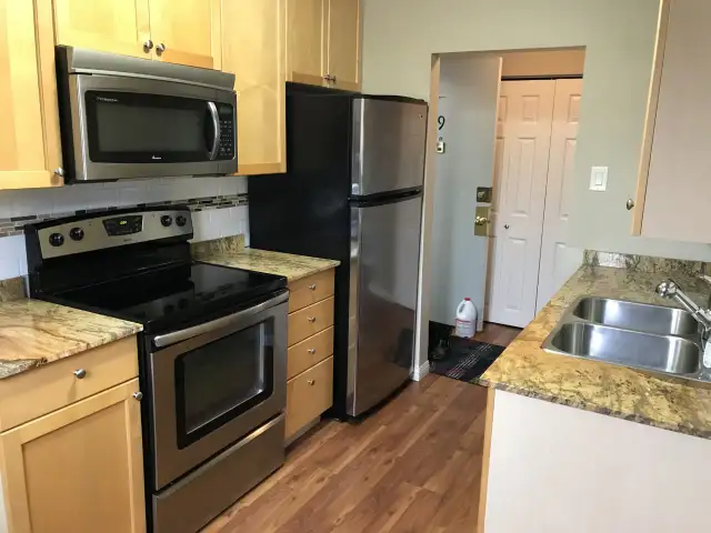 1 BR apartment available for rent on 499 Corydon . - Photo 5
