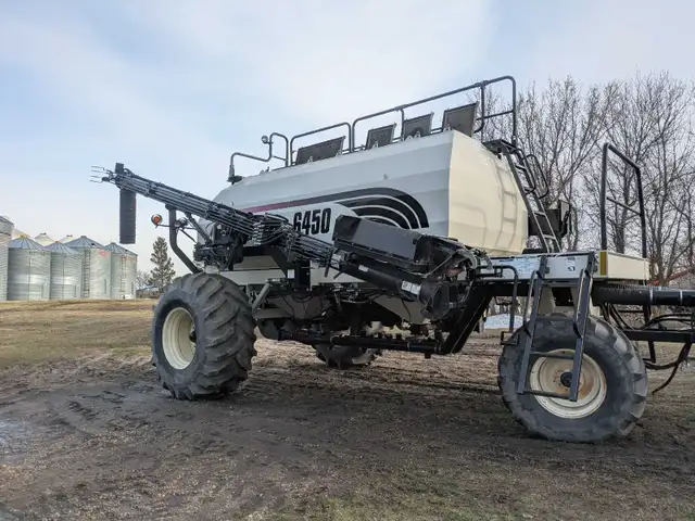 2008 Bourgault 6450 Air Cart