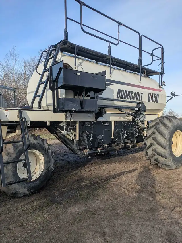 2008 Bourgault 6450 Air Cart - Photo 3