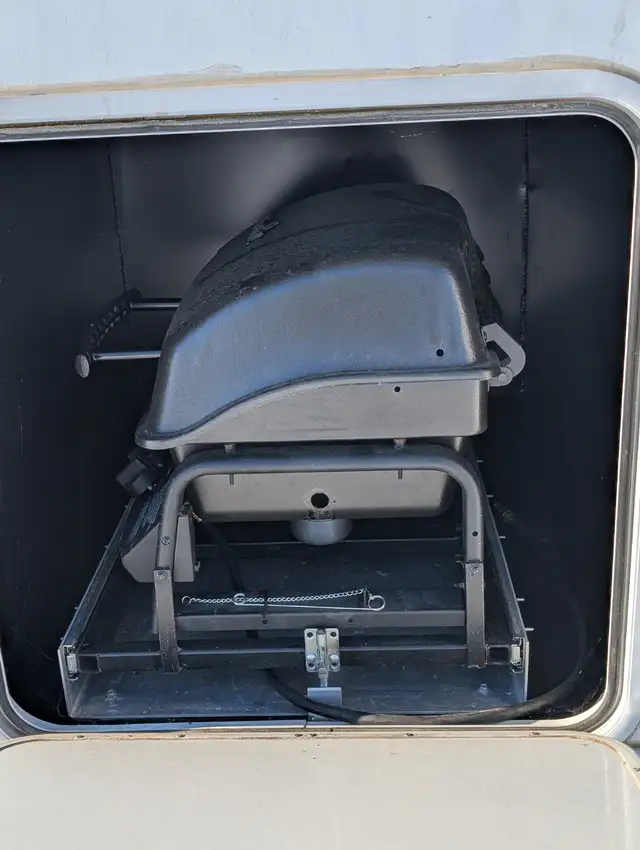 Office Trailer - Photo 9