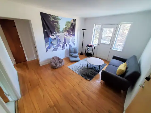 Large spacious bright 3 1/2 and 4 1/2 apt. in Sainte-Anne