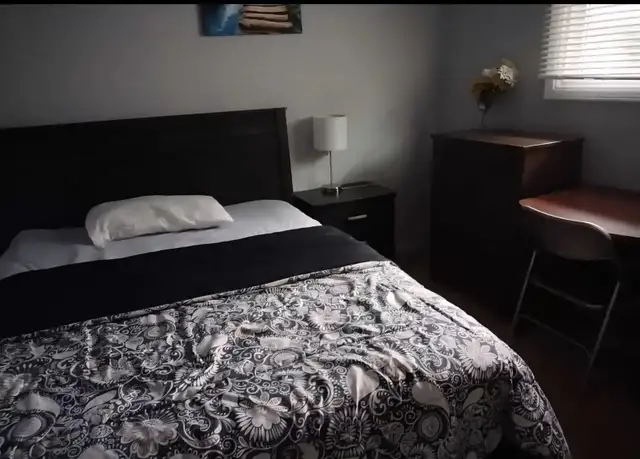 – Near Toronto FIFA ActionFIFA Stay Furnished Room Niagara Fall - Photo 8
