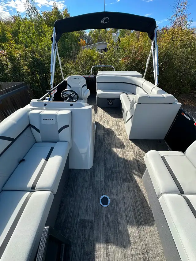 2023 Crest Classic Pontoon - Photo 8
