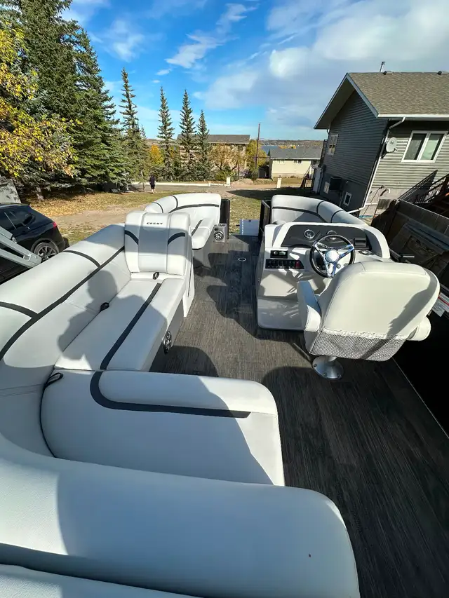 2023 Crest Classic Pontoon - Photo 9