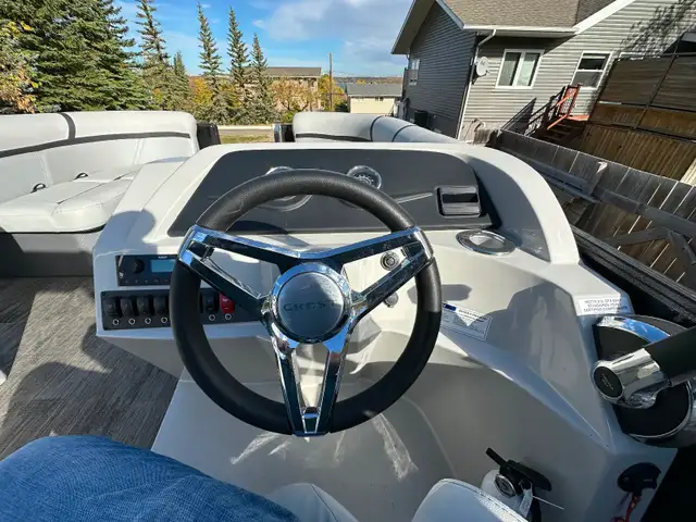2023 Crest Classic Pontoon - Photo 10