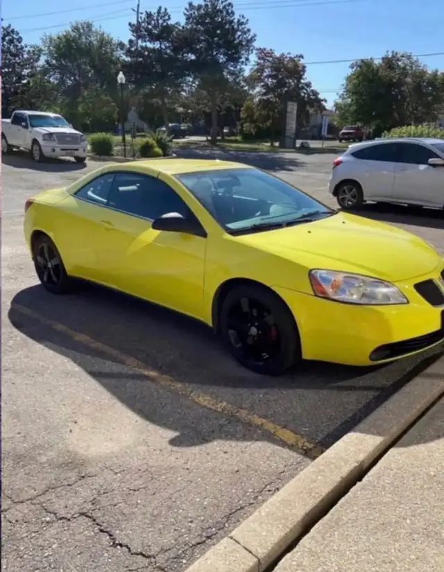 2007 Pontiac G6 GT 2D Convertible - Photo 2
