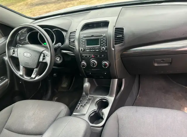 2012 Kia Sorento EX - Photo 7