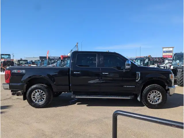 2022 Ford F-350 LARIAT 6.7L Diesel/Touchscreen Nav/Camera - Photo 7
