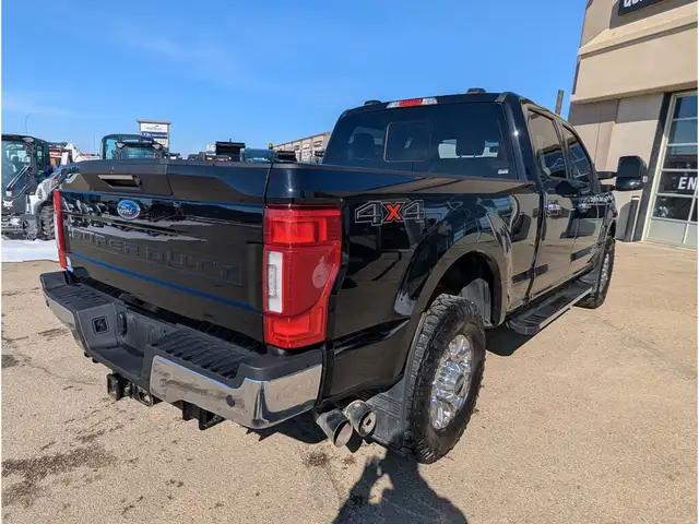2022 Ford F-350 LARIAT 6.7L Diesel/Touchscreen Nav/Camera - Photo 8