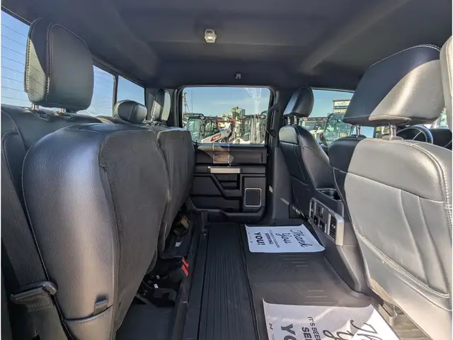 2022 Ford F-350 LARIAT 6.7L Diesel/Touchscreen Nav/Camera - Photo 22