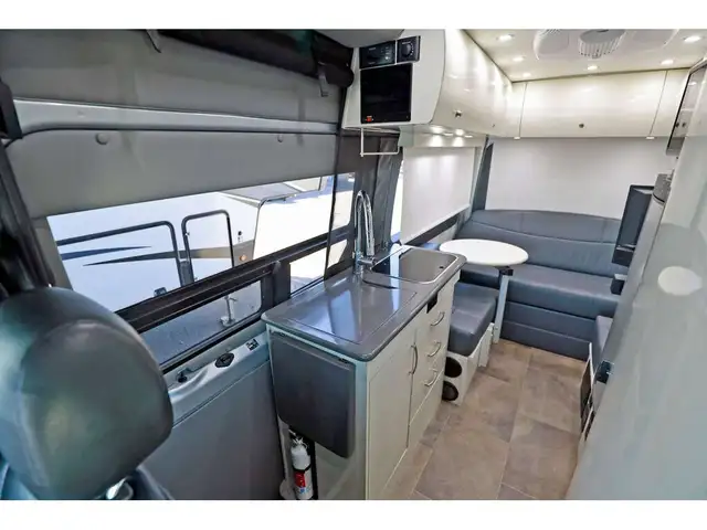 2021 Pleasure-Way Ascent Mercedes Sprinter 19 pieds Diesel - Photo 6