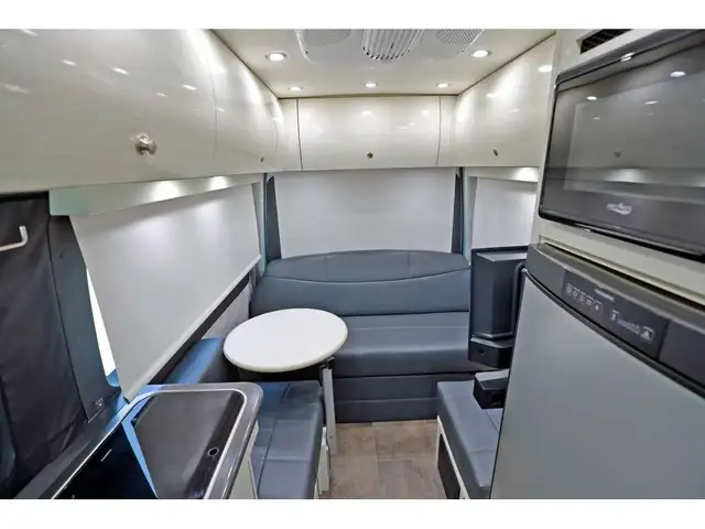 2021 Pleasure-Way Ascent Mercedes Sprinter 19 pieds Diesel - Photo 11