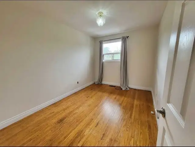 3 1 bedroom 3 washroom full townhouse Brampton for rent - Photo 5