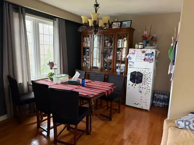 Spacious 3 Bedroom house furnished in North York - Photo 4