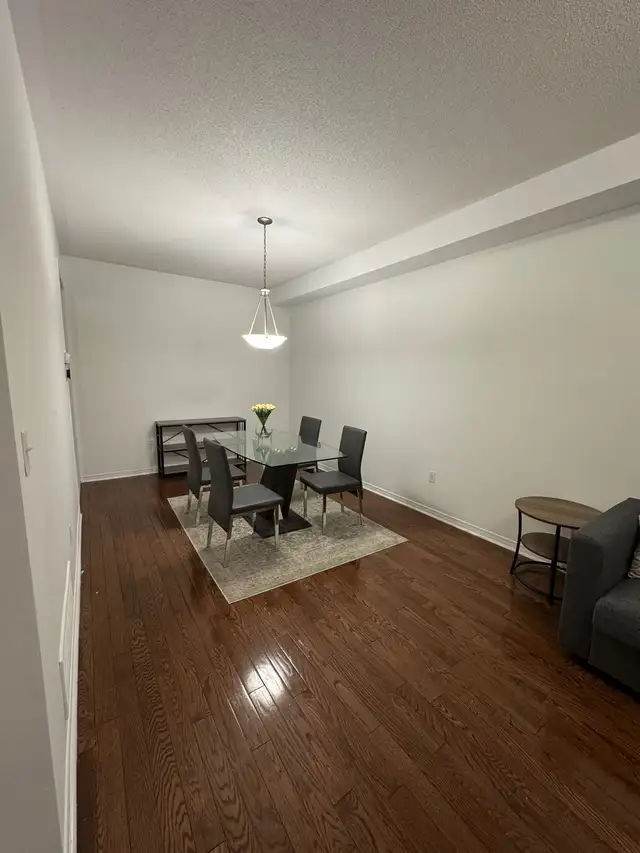 3-Bedroom House For Rent: Markham Rd & Denison St - Photo 4