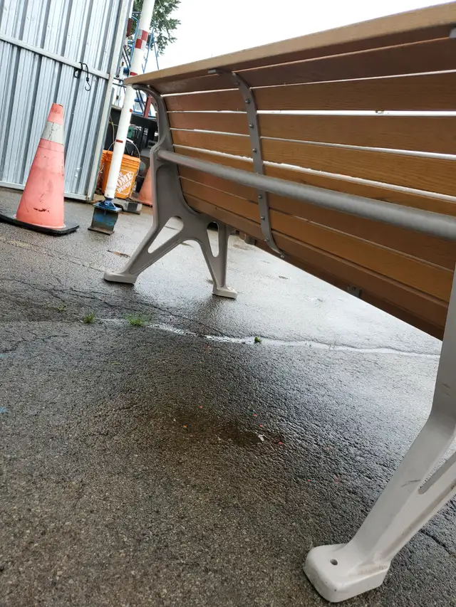 (20) HEAVY DUTY MALL BENCHES CAST ALUMINUM/OAK 1970'S - Photo 3