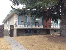 Half Duplex for Rent in Huntington NW Calgary