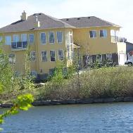 2Bedrm  LR above ground,  bright, clean, all inclusive, Lake