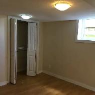2Bedrm  LR above ground,  bright, clean, all inclusive, Lake - Photo 5