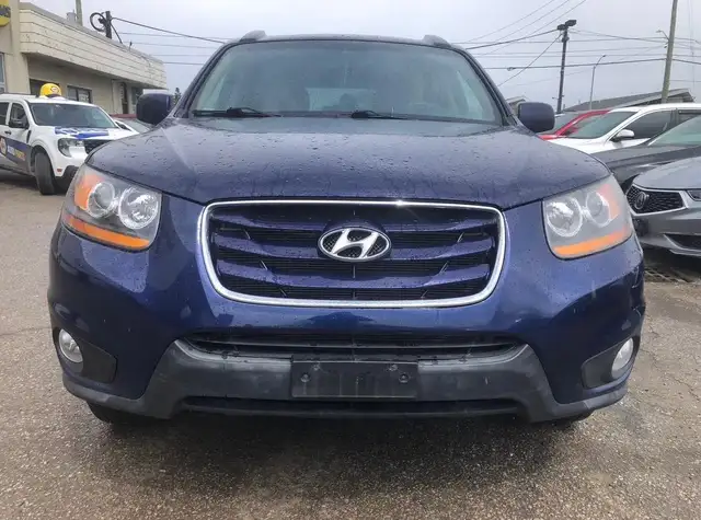 2010 Hyundai Santa Fe GL, AS-IS
