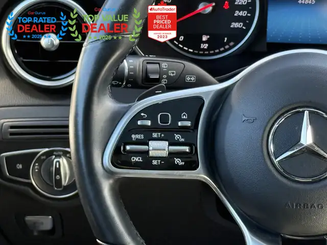 2022 Mercedes-Benz GLC-Class //AMG PKG | PREMIUM |ONE OWNER | LO - Photo 17