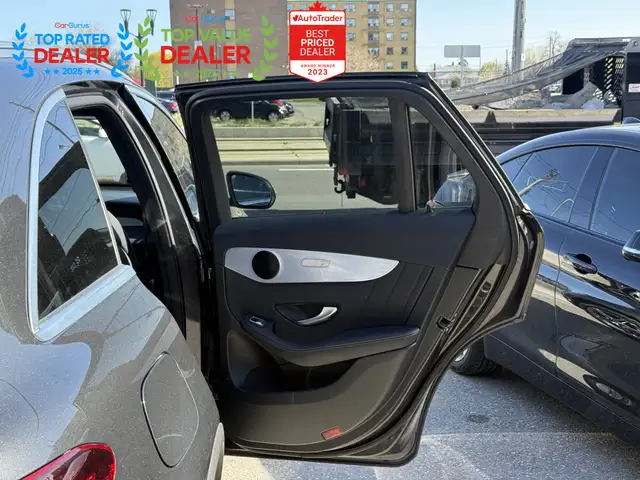 2022 Mercedes-Benz GLC-Class //AMG PKG | PREMIUM |ONE OWNER | LO - Photo 27