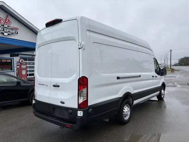 2024 Ford Transit 250 , AWD , Allongé , Toit Haut - Photo 6