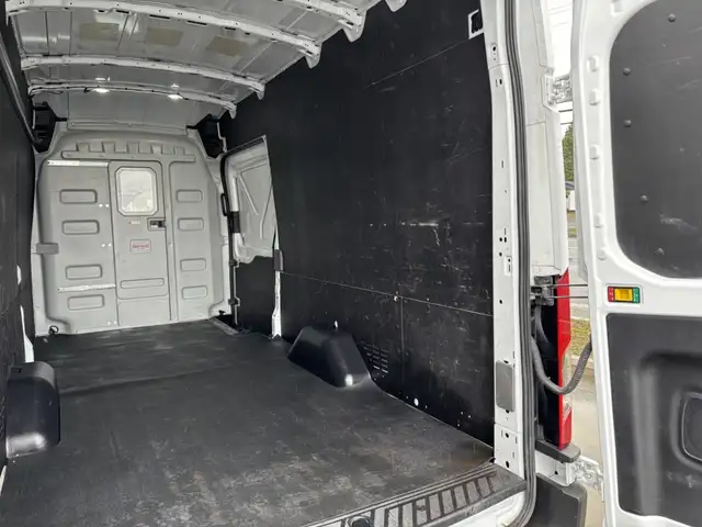 2024 Ford Transit 250 , AWD , Allongé , Toit Haut - Photo 18