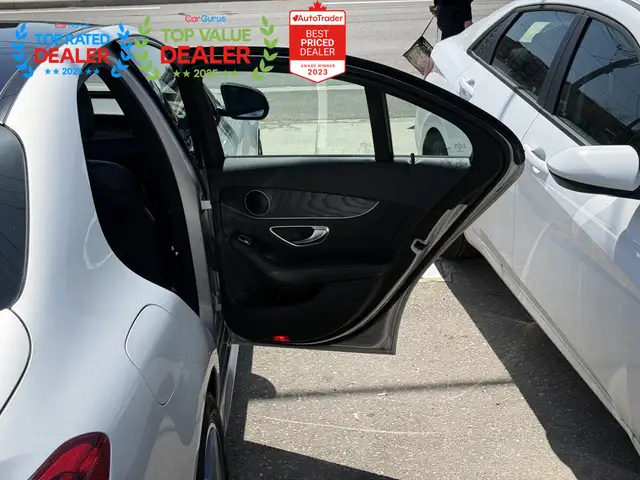 2016 Mercedes-Benz C-Class //AMG PKG | PANO | NAVI | LOADED - Photo 34