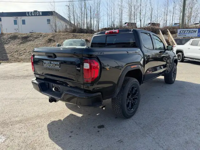 2024 GMC Canyon - Photo 5