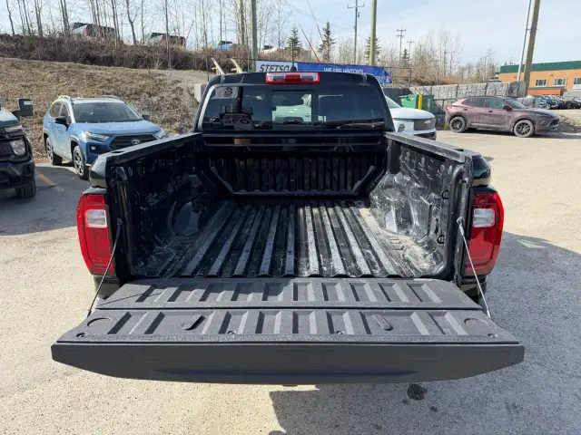 2024 GMC Canyon - Photo 7