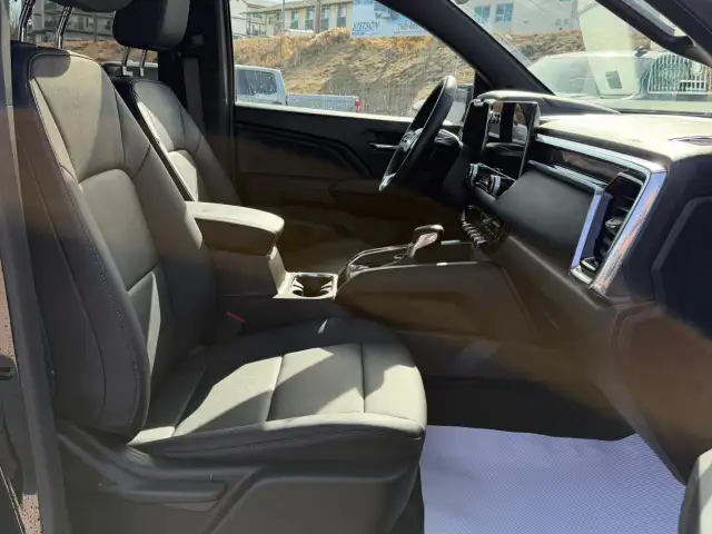 2024 GMC Canyon - Photo 14