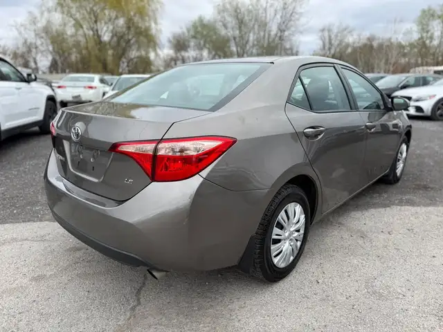2017 TOYOTA COROLLA LE - Photo 6