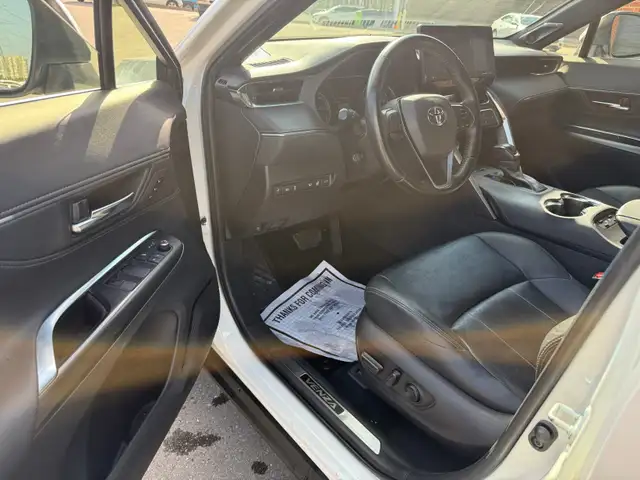 2021 Toyota Venza XLE AWD, ONE OWNER, SUNROOF, NAV, JBL SOUND - Photo 10