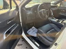 2021 Toyota Venza XLE AWD, ONE OWNER, SUNROOF, NAV, JBL SOUND - Photo 10