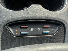 2021 Toyota Venza XLE AWD, ONE OWNER, SUNROOF, NAV, JBL SOUND - Photo 12