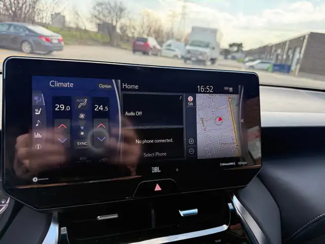 2021 Toyota Venza XLE AWD, ONE OWNER, SUNROOF, NAV, JBL SOUND - Photo 17