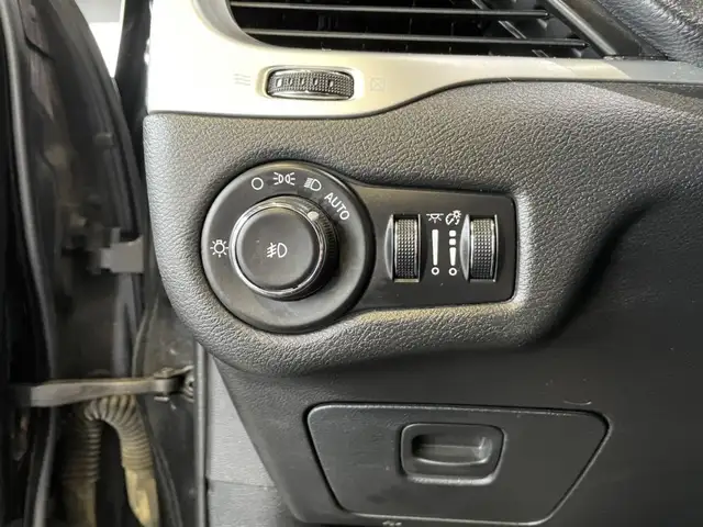 2015 Jeep Cherokee Trailhawk - Photo 16