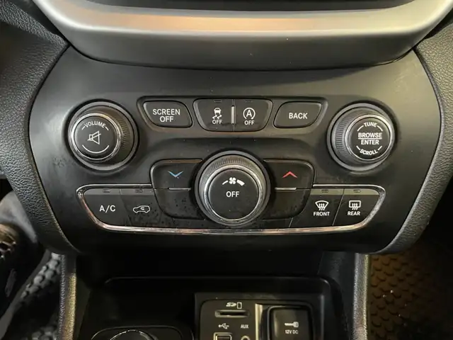 2015 Jeep Cherokee Trailhawk - Photo 22