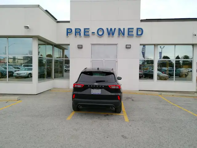 2025 Ford Escape ST-Line FWD for sale - Photo 14