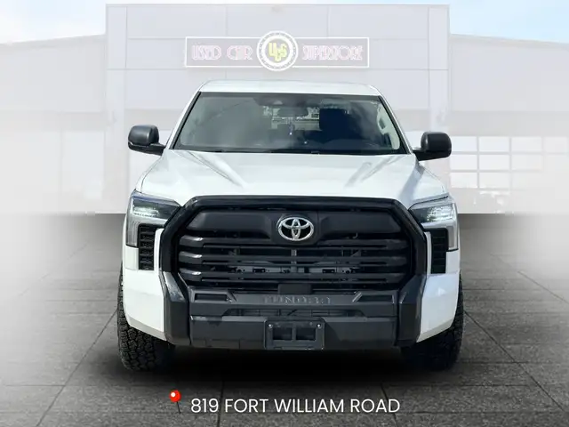 2024 Toyota Tundra - Photo 2