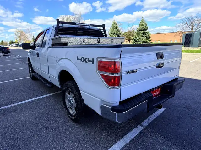 2012 Ford F-150 XLT 4x2 Super Cab Styleside 8 ft. box 163 in. WB - Photo 4